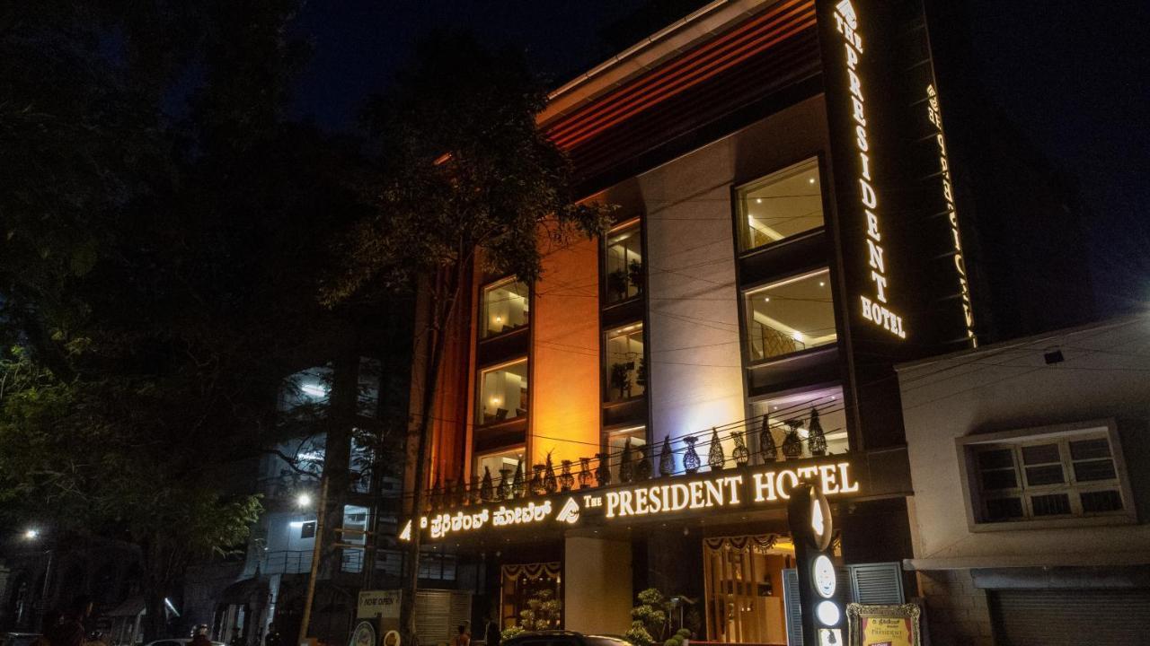 The President Hotel, Kumarapark Bangalore Bagian luar foto